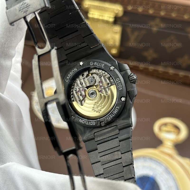 Dong-Ho-Patek-Philippe-DiW-Nautilus-5711-Che-Tac-Vo-Carbon-Sieu-Nhe-40mm-3-1024x1024.jpg
