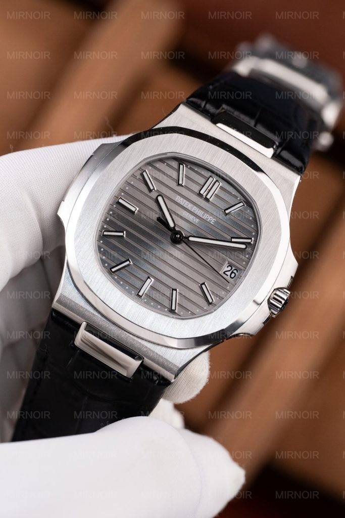 Dong-Ho-Patek-Philippe-Nautilus-5711-Replica-11-Mat-Xam-Day-Da-Tinh-Chinh-Xuong-BBF-40mm-14-683x1024.jpg