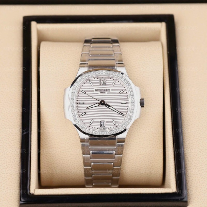 Dong-Ho-Patek-Philippe-Nautilus-7118-Fake-11-Mat-Trang-May-Co-Thuy-Sy-Nha-May-GR-35-2-1024x1024.jpg