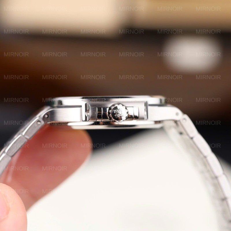 Dong-Ho-Patek-Philippe-Nautilus-7118-Fake-11-Mat-Trang-May-Co-Thuy-Sy-Nha-May-GR-35-10-1024x1024.jpg