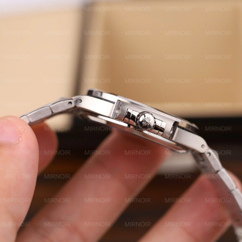 Dong-Ho-Patek-Philippe-Nautilus-7118-Fake-11-Mat-Xam-Vien-Dinh-Da-CZ-Nha-May-GR-35-3-1024x1024.jpg