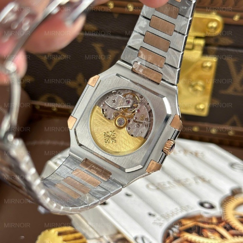 Dong-Ho-Patek-Philippe-Cubitus-5821-Demi-Vang-Hong-Mat-Xanh-Duong-Tinh-Chinh-Nha-May-45mm-3-1024x1024.jpg