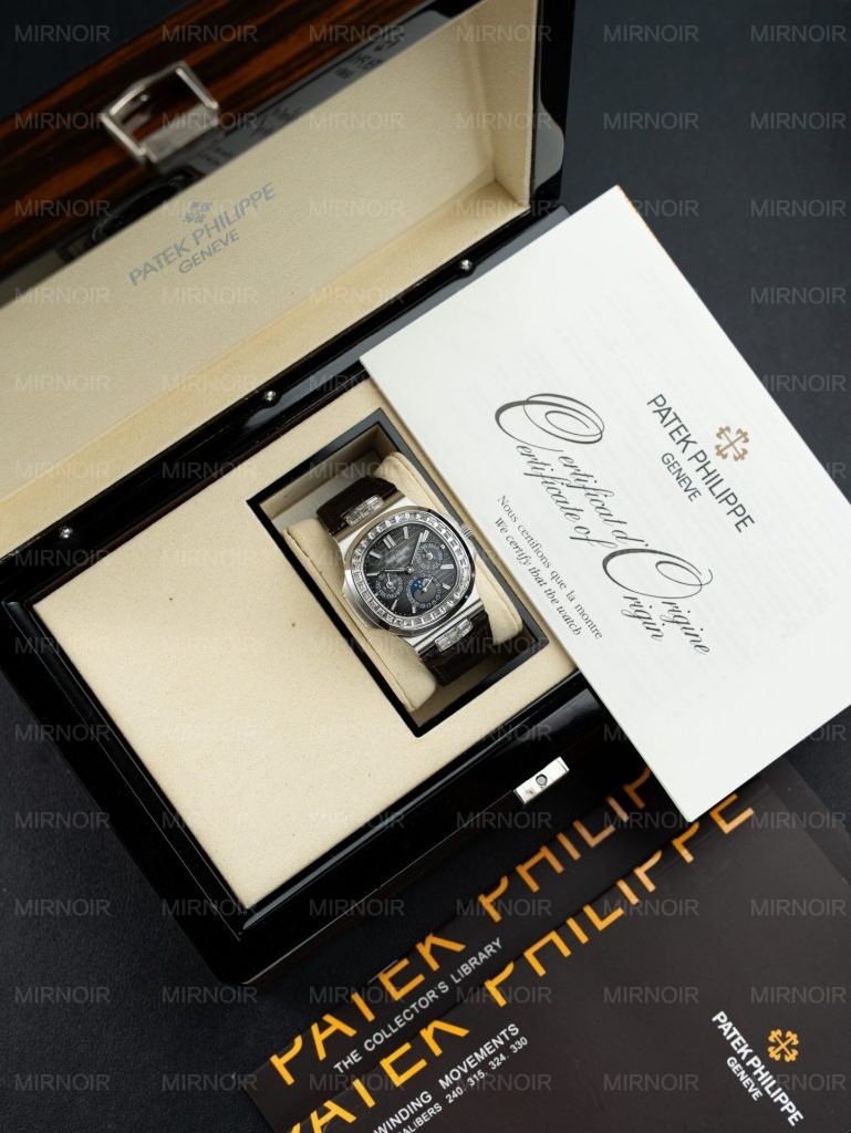 Dong-Ho-Patek-Philippe-Nautilus-5740-Rep-1-1-Mat-Xam-May-Co-Tu-Dong-Thuy-Sy-40mm-9-769x1024.jpg