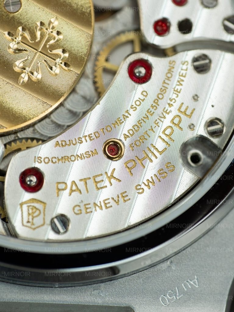 Dong-Ho-Patek-Philippe-Nautilus-5740-Replica-11-Mat-Xam-Vien-Dinh-Da-Baguette-40mm-4-768x1024.jpg