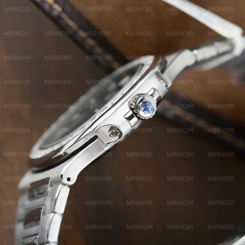 Dong-Ho-Patek-Philippe-Nautilus-5723-Che-Tac-Mat-Xam-Dinh-Kim-Cuong-Moissanite-Baguette-40mm-4-1024x1024.jpg
