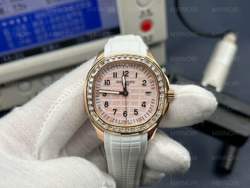 Dong-Ho-Patek-Philippe-Aquanaut-5268R-Day-Cao-Su-Mau-Trang-May-Co-Xuong-PPF-388mm-7-1024x768.jpg