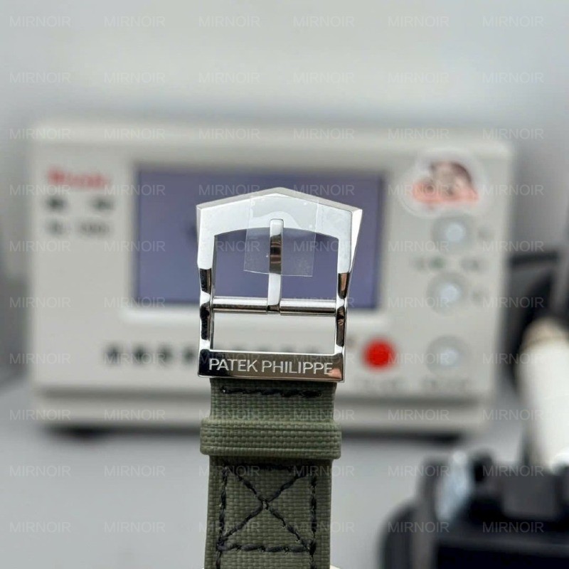 Dong-Ho-Patek-Philippe-Calatrava-Pilot-Travel-Time-5524G-Replica-Cao-Cap-Nhat-42mm-2-1024x1024.jpg