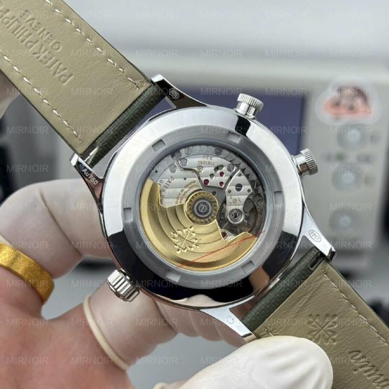 Dong-Ho-Patek-Philippe-Calatrava-Pilot-Travel-Time-5524G-Replica-Cao-Cap-Nhat-42mm-4-1024x1024.jpg