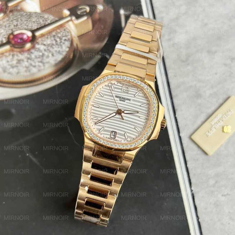 Dong-Ho-Patek-Philippe-Nautilus-7118-Replica-11-Mat-Trang-Vien-Dinh-Kim-Cuong-Moissanite-35-9.jpg