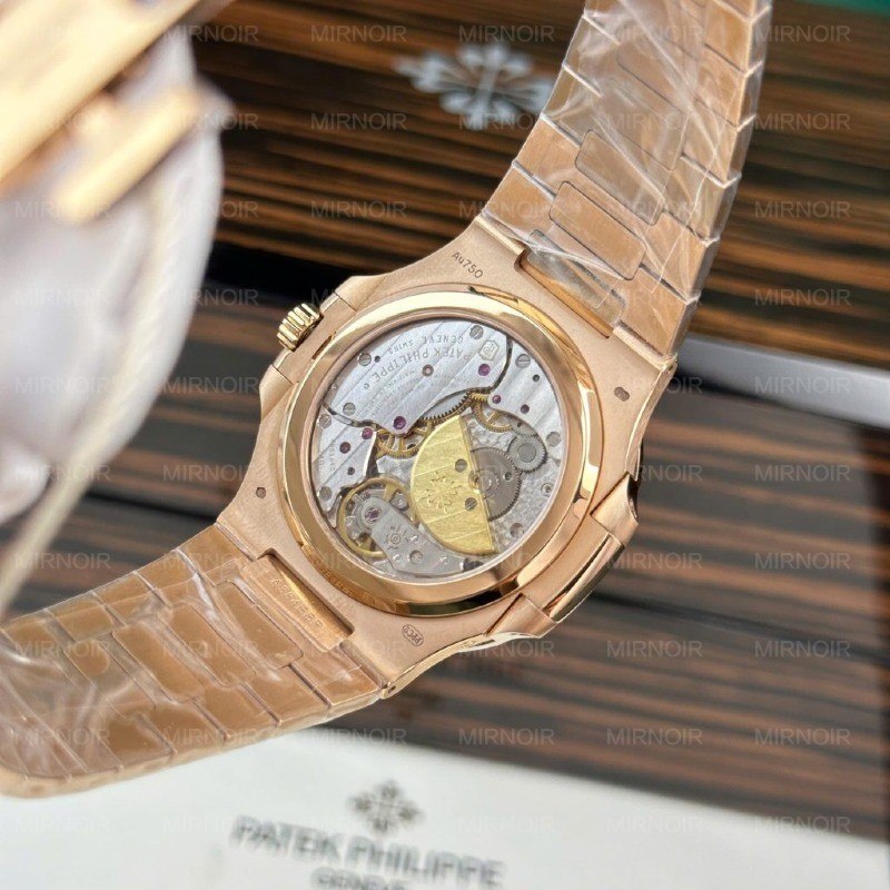 Dong-Ho-Patek-Philippe-Nautilus-5712R-Rep-11-Mat-Xam-Day-Kim-Loai-May-Khac-Xuong-PPF-40mm-4-1024x1024.jpg
