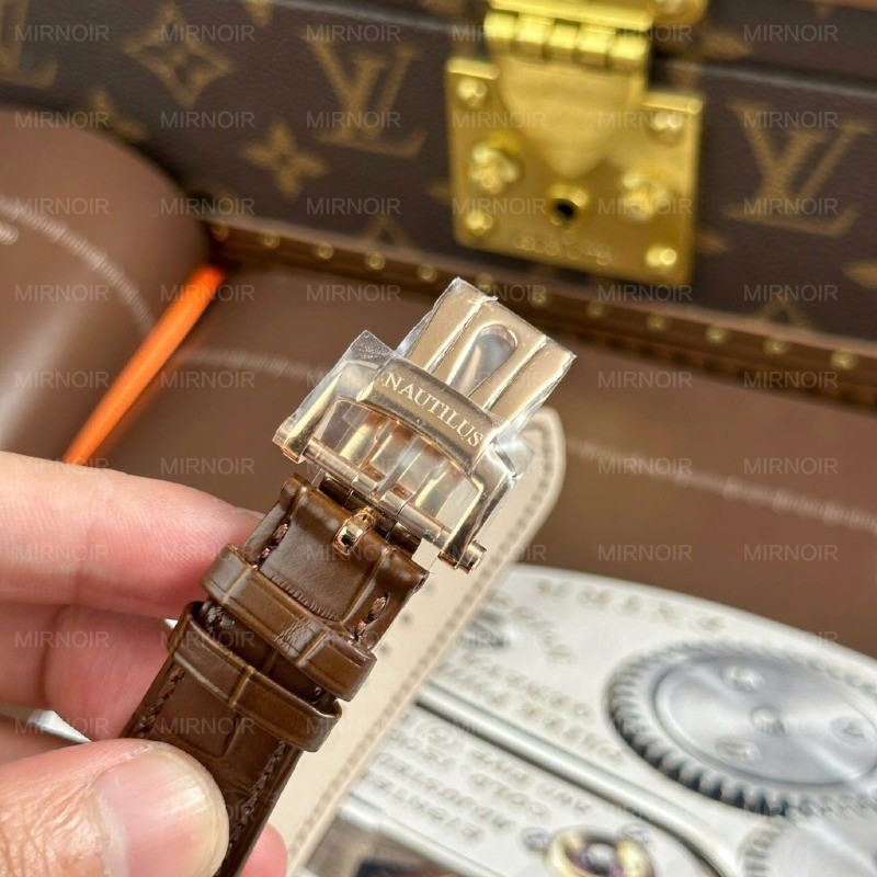 Dong-Ho-Patek-Philippe-Nautilus-5712R-Che-Tac-Mat-Xam-Day-Da-Loi-May-Khac-Xuong-PPF-40mm-2-1024x1024.jpg