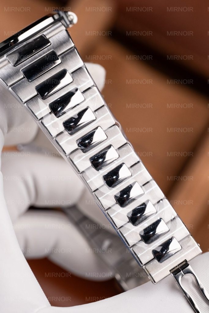 Dong-Ho-Patek-Philippe-Nautilus-5711-Che-Tac-Mat-Tiffany-May-Khac-Nha-May-BBF-40mm-10-683x1024.jpg