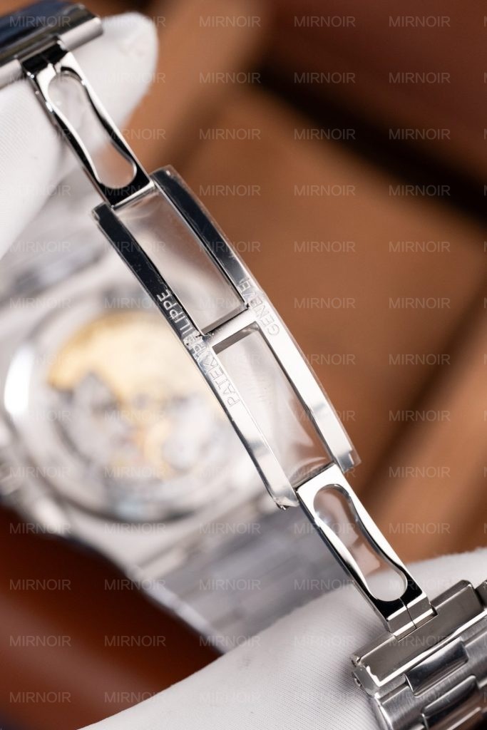 Dong-Ho-Patek-Philippe-Nautilus-5711-Che-Tac-Mat-Tiffany-May-Khac-Nha-May-BBF-40mm-12-683x1024.jpg