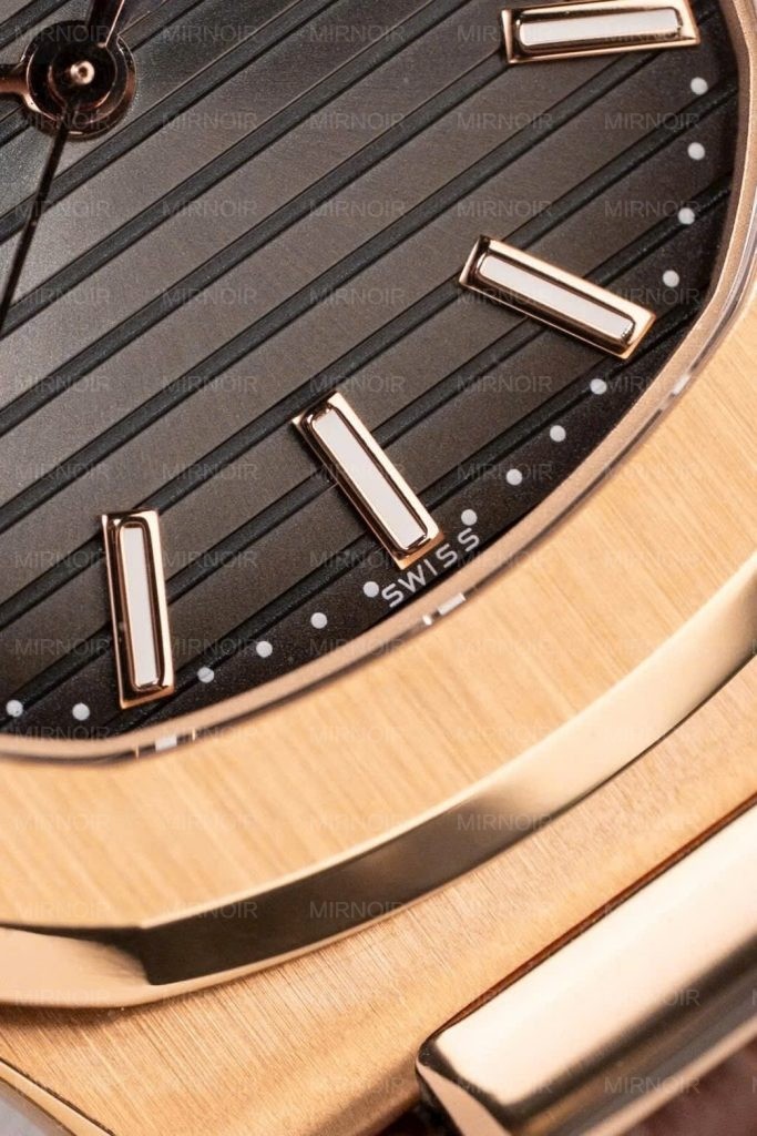 Dong-Ho-Patek-Philippe-Nautilus-5711R-Che-Tac-Mat-Xam-Day-Da-May-Khac-Xuong-BBF-40mm-3-683x1024.jpg