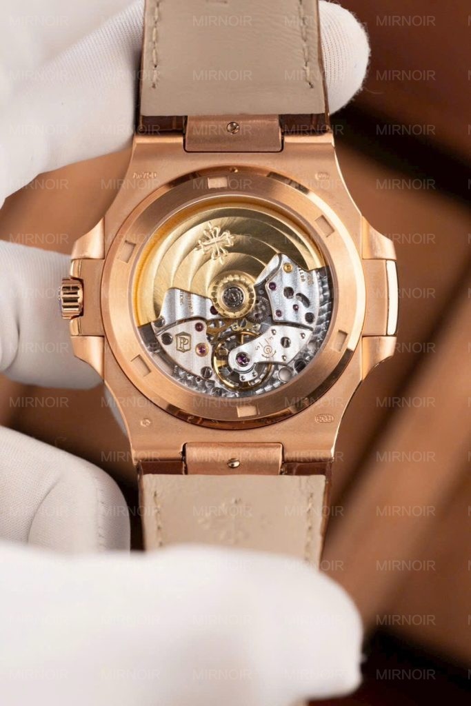 Dong-Ho-Patek-Philippe-Nautilus-5711R-Che-Tac-Mat-Xam-Day-Da-May-Khac-Xuong-BBF-40mm-13-683x1024.jpg