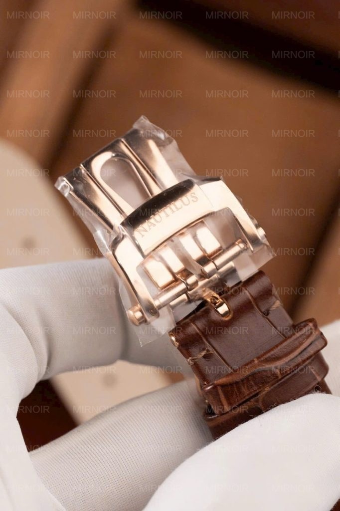 Dong-Ho-Patek-Philippe-Nautilus-5711R-Che-Tac-Mat-Xam-Day-Da-May-Khac-Xuong-BBF-40mm-14-682x1024.jpg