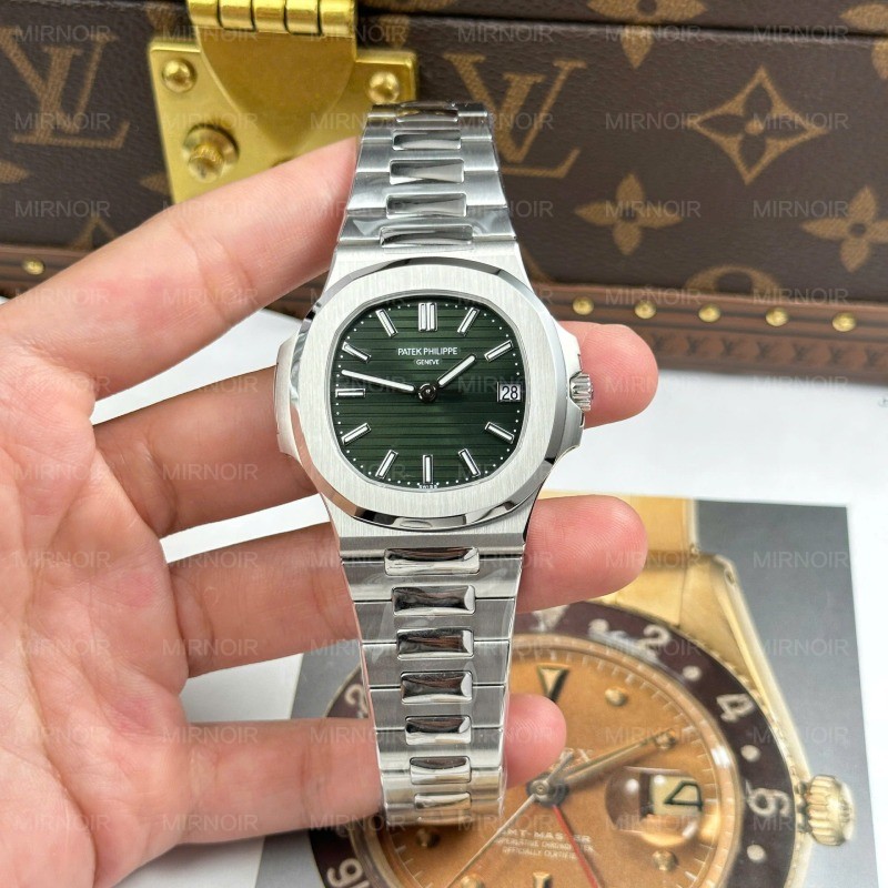 Dong-Ho-Patek-Philippe-Nautilus-5711-Rep-Cao-Cap-Mat-Xanh-La-Cay-May-Khac-Nha-May-BBF-40mm-1-1.jpg