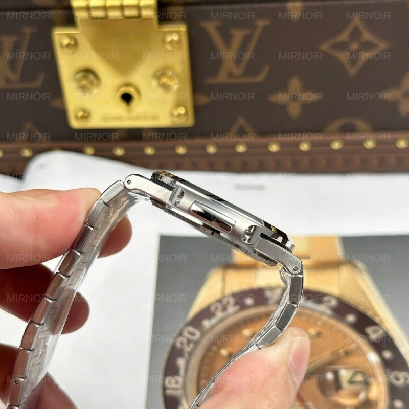 Dong-Ho-Patek-Philippe-Nautilus-5711-Rep-Cao-Cap-Mat-Xanh-La-Cay-May-Khac-Nha-May-BBF-40mm-7-1-1024x1024.jpg