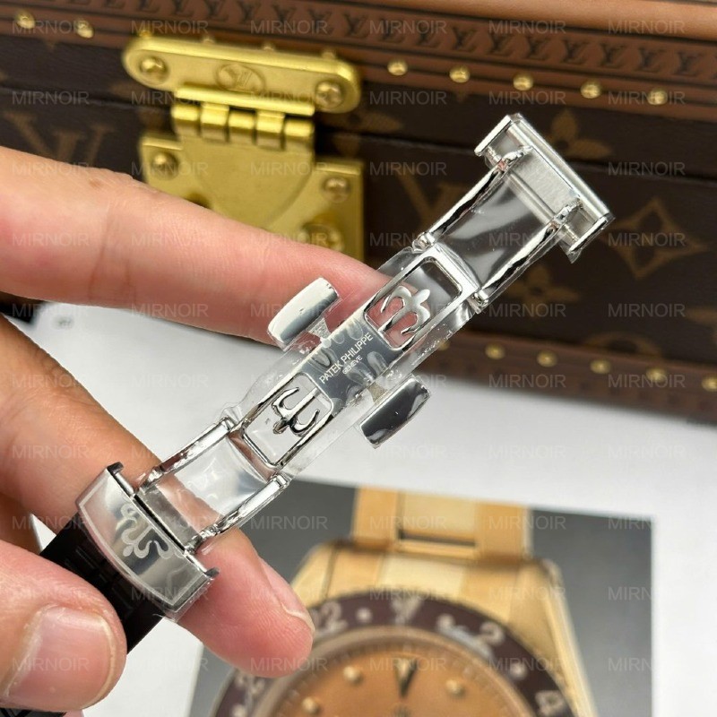 Dong-Ho-Patek-Philippe-Aquanaut-5167-Rep-11-Mat-Xam-Day-Cao-Su-Nha-May-BBF-40mm-2-1024x1024.jpg