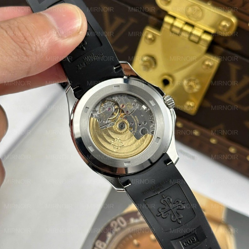 Dong-Ho-Patek-Philippe-Aquanaut-5167-Rep-11-Mat-Xam-Day-Cao-Su-Nha-May-BBF-40mm-4-1-1024x1024.jpg