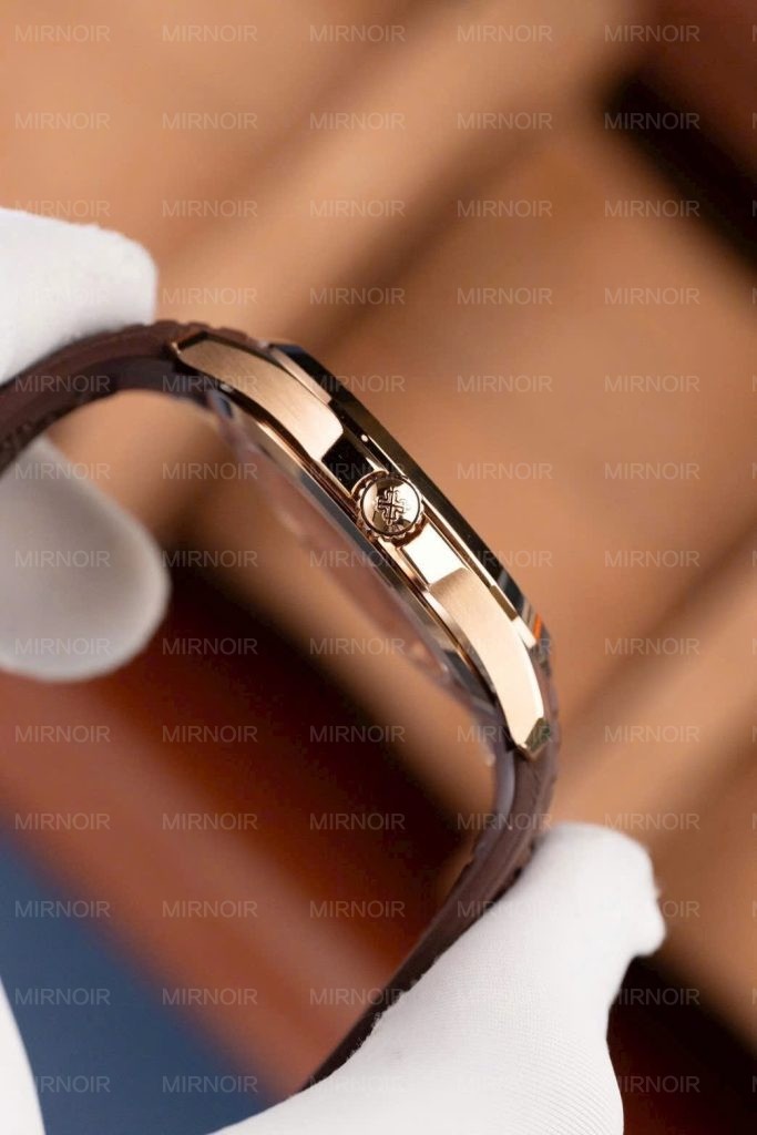 Dong-Ho-Patek-Philippe-Aquanaut-5167-Che-Tac-Mat-Nau-Tinh-Chinh-Nha-May-40mm-3-683x1024.jpg