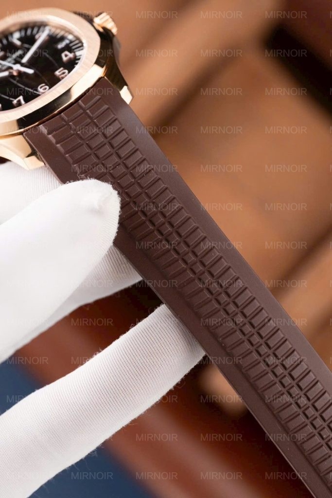 Dong-Ho-Patek-Philippe-Aquanaut-5167-Che-Tac-Mat-Nau-Tinh-Chinh-Nha-May-40mm-12-683x1024.jpg