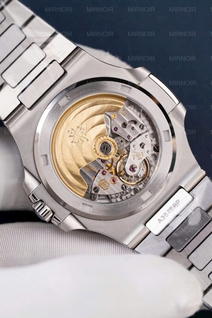 Dong-Ho-Patek-Philippe-Nautilus-5711-Replica-11-Ban-Ki-Niem-40-Nam-Tinh-Chinh-Nha-May-40mm-4-683x1024.jpg