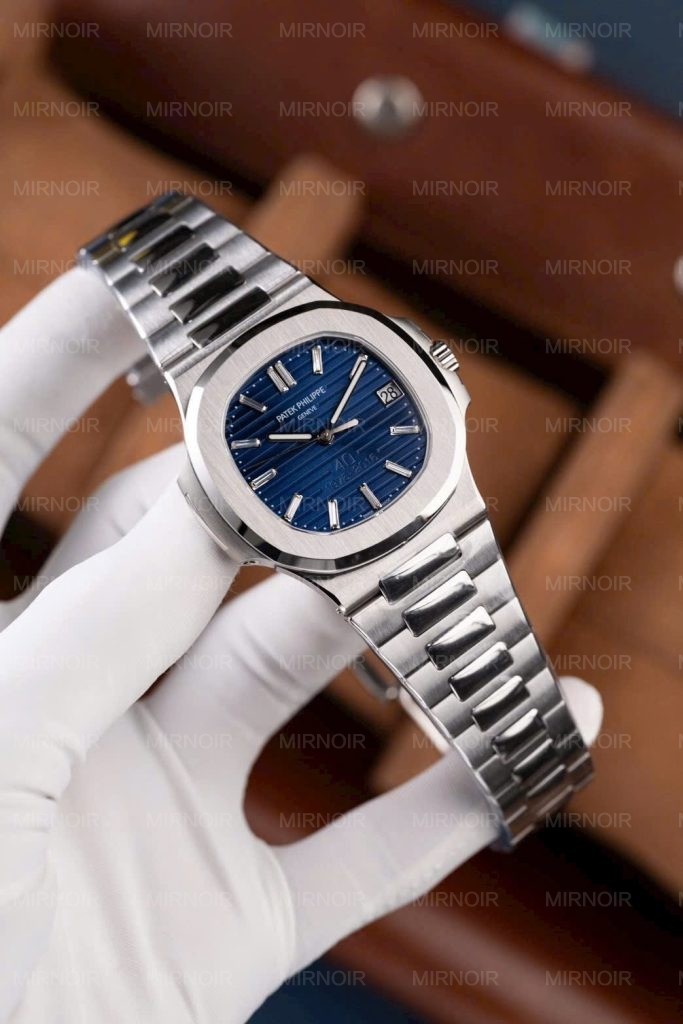 Dong-Ho-Patek-Philippe-Nautilus-5711-Replica-11-Ban-Ki-Niem-40-Nam-Tinh-Chinh-Nha-May-40mm-7-683x1024.jpg