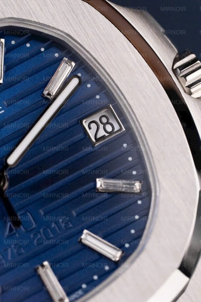 Dong-Ho-Patek-Philippe-Nautilus-5711-Replica-11-Ban-Ki-Niem-40-Nam-Tinh-Chinh-Nha-May-40mm-11-683x1024.jpg