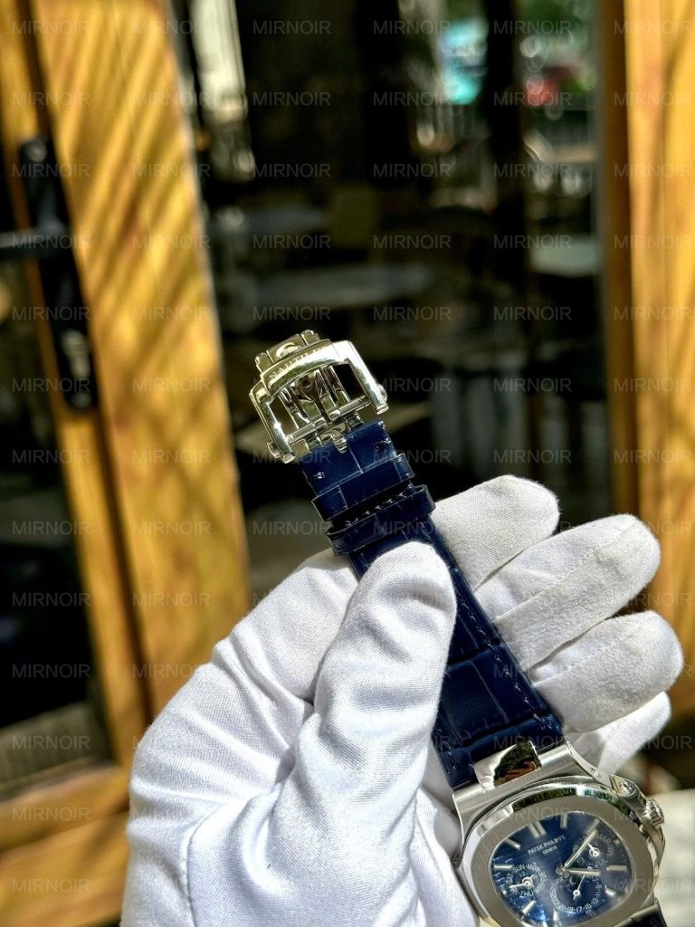 Dong-Ho-Patek-Philippe-Nautilus-5740G-Rep-11-Cao-Cap-Nhat-Mat-Xanh-Blue-Xuong-TWS-40mm-6-768x1024.jpg