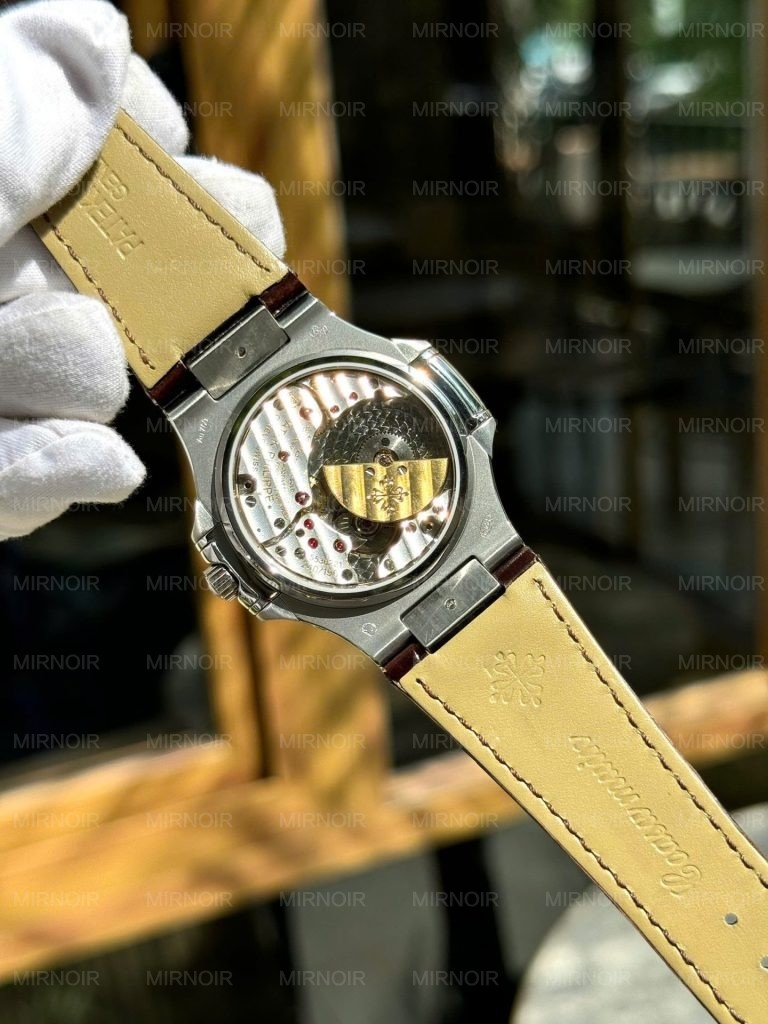 Dong-Ho-Patek-Philippe-Nautilus-5740G-Rep-11-Cao-Cap-Nhat-Mat-Xanh-La-Xuong-TWS-40mm-1-768x1024.jpg