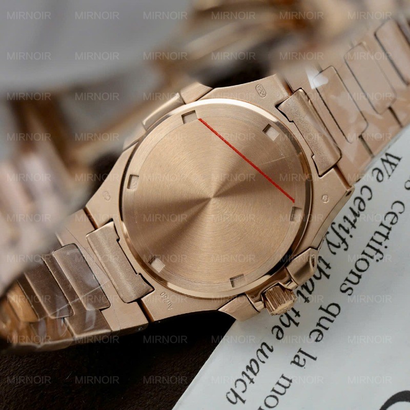 Dong-Ho-Patek-Philippe-Replica-11-Nautilus-7010R-Nu-Mat-Xanh-Trang-Day-Kim-Loai-Xuong-GR-32mm-1.jpg