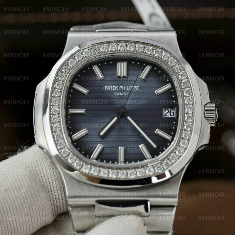 Dong-Ho-Patek-Philippe-Nautilus-5711-Mat-Xanh-Che-Tac-Vien-Dinh-Kim-Cuong-Tu-Nhien-40mm-5-1024x1024.jpg
