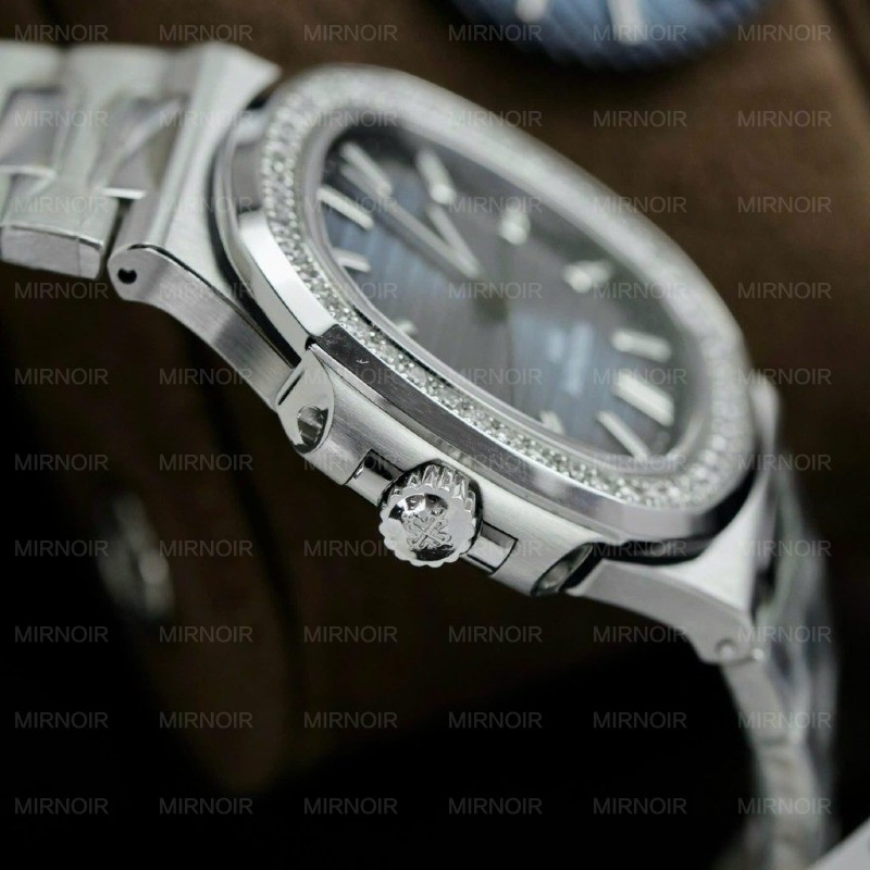Dong-Ho-Patek-Philippe-Nautilus-5711-Mat-Xanh-Che-Tac-Vien-Dinh-Kim-Cuong-Tu-Nhien-40mm-7-1024x1024.jpg