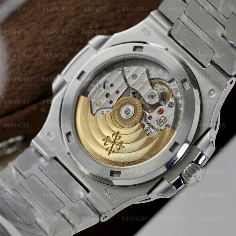 Dong-Ho-Patek-Philippe-Nautilus-5711-Mat-Xanh-Che-Tac-Vien-Dinh-Kim-Cuong-Tu-Nhien-40mm-8-1024x1024.jpg