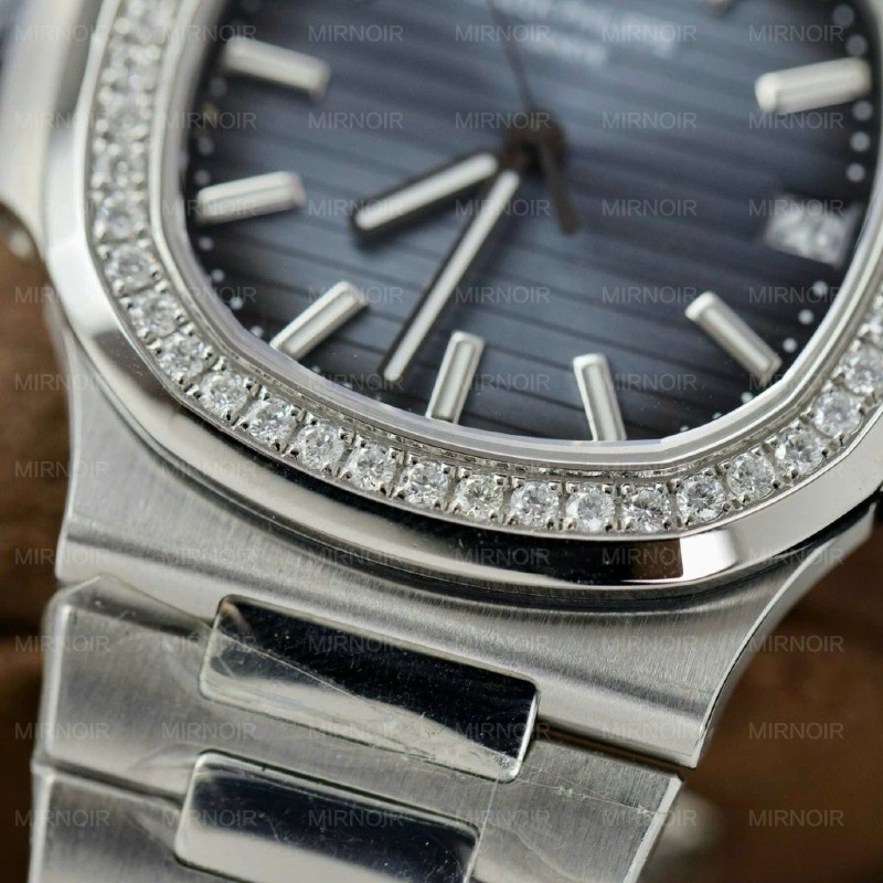 Dong-Ho-Patek-Philippe-Nautilus-5711-Mat-Xanh-Che-Tac-Vien-Dinh-Kim-Cuong-Tu-Nhien-40mm-9-1024x1024.jpg