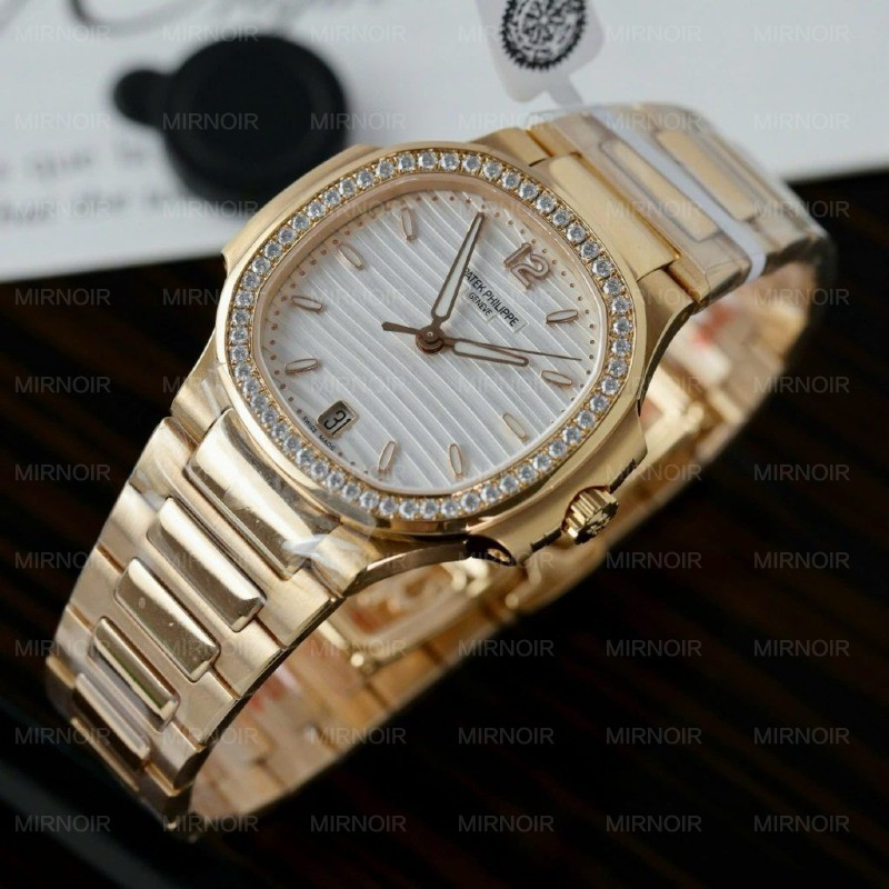 Dong-Ho-Patek-Philippe-Nu-Mat-Trang-Rep-11-Nautilus-7118-Boc-Vang-That-Dinh-Moissante-Xuong-3K-35mm-3-1024x1024.jpg