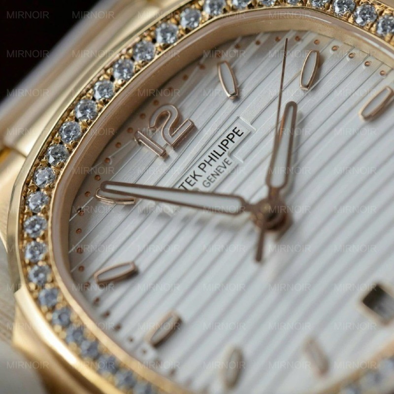 Dong-Ho-Patek-Philippe-Nu-Mat-Trang-Rep-11-Nautilus-7118-Boc-Vang-That-Dinh-Moissante-Xuong-3K-35mm-5-1024x1024.jpg