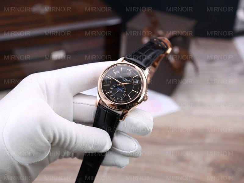 Dong-Ho-Patek-Philippe-Complications-5205R-Mat-Den-Che-Tac-Boc-Vang-That-40mm-3-1024x768.jpg