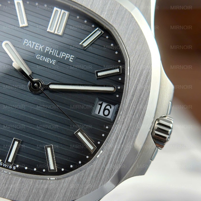 Dong-Ho-Patek-Philippe-Nautilus-5711-Tinh-Chinh-Full-Like-Auth-Cao-Cap-Nhat-40mm-2.jpg