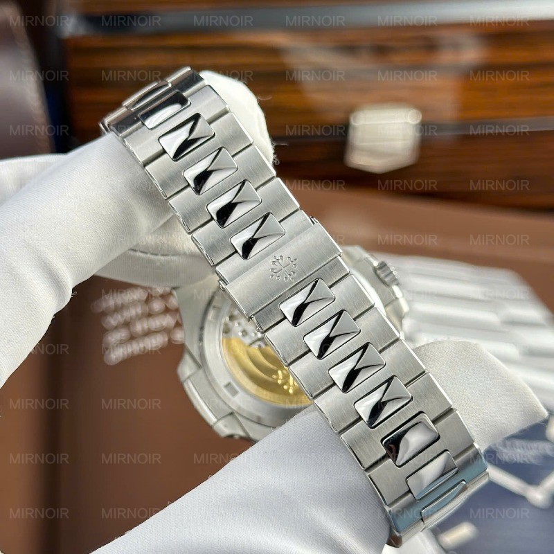 Dong-Ho-Patek-Philippe-Nautilus-5711-Tinh-Chinh-Full-Like-Auth-Cao-Cap-Nhat-40mm-5.jpg