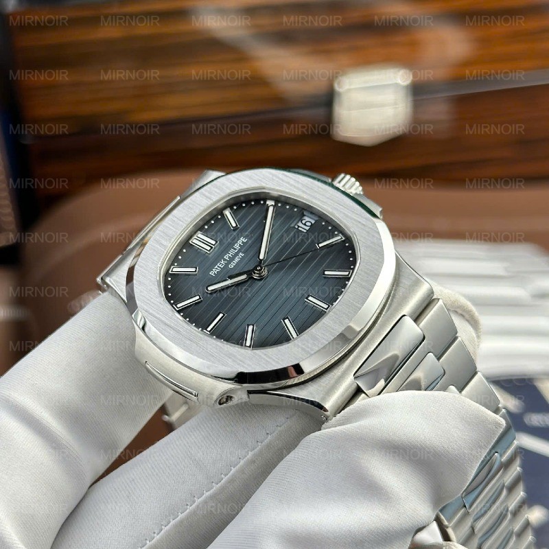 Dong-Ho-Patek-Philippe-Nautilus-5711-Tinh-Chinh-Full-Like-Auth-Cao-Cap-Nhat-40mm-12.jpg