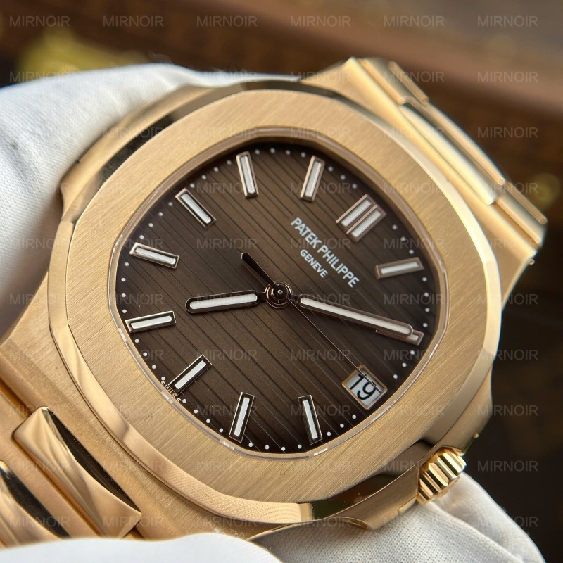 Dong-Ho-Patek-Philippe-Nautilus-5711-Boc-Vang-18K-Tinh-Chinh-Full-Options-40mm-1.jpg