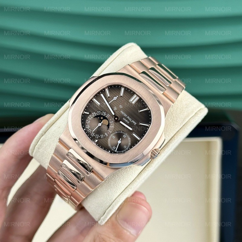 Dong-Ho-Patek-Philippe-Nautilus-5712R-Che-Tac-Boc-Vang-Tinh-Chinh-May-40mm-3.jpg