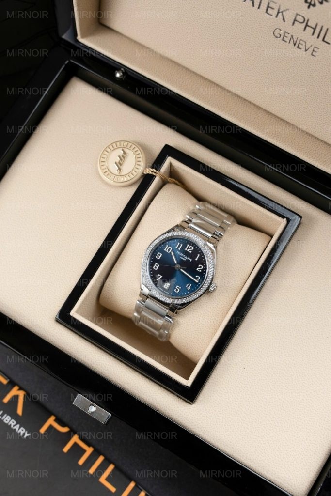 Dong-Ho-Patek-Philippe-Twenty-4-7300-Replica-11-Mat-Xanh-Blue-Day-Kim-Loai-36mm-4-683x1024.jpg