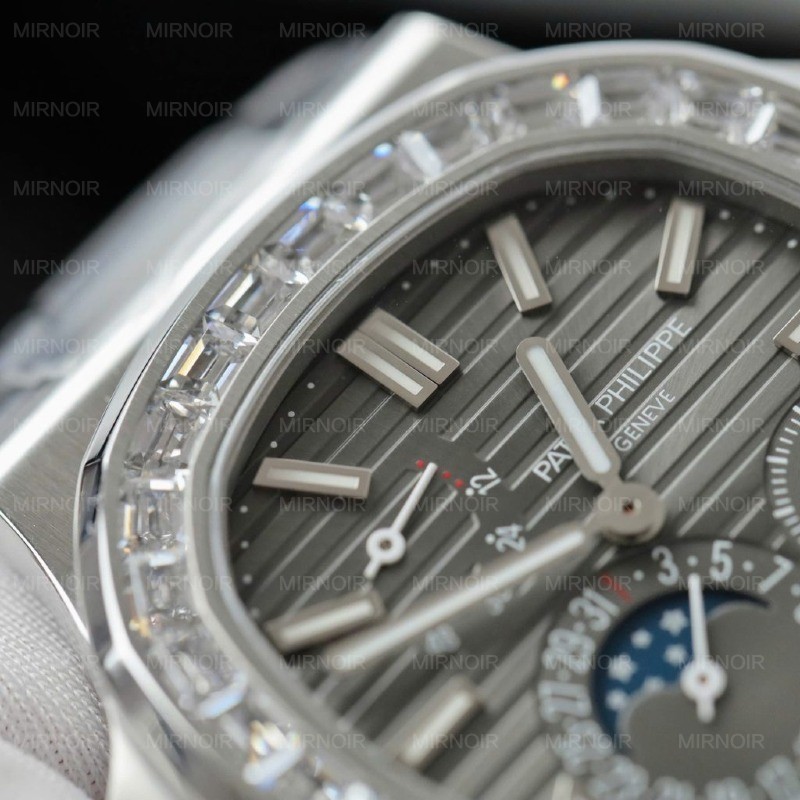 Dong-Ho-Patek-Philippe-Che-Tac-Nautilus-5724-Mat-Xam-Day-Da-Nha-May-PPF-40mm-7-1024x1024.jpg