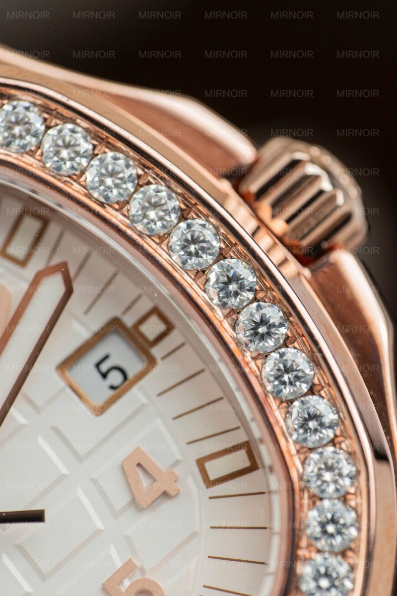 Dong-Ho-Nu-Patek-Philippe-Aquanaut-5067-Che-Tac-Dinh-Moissanite-Nha-May-PPF-356mm-10.jpg