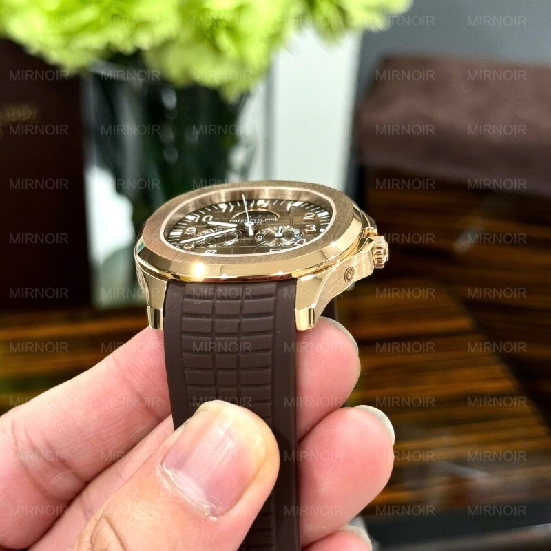 Dong-Ho-Patek-Philippe-Aquanaut-5261R-Mat-So-Chocolate-Replica-Cao-Cap-Nhat-40mm-6.jpg