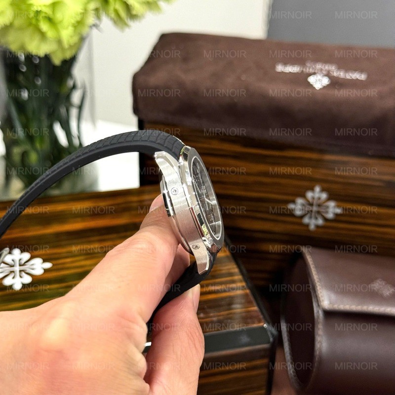 Dong-Ho-Patek-Philippe-Aquanaut-5261G-Mat-So-Xam-Replica-Cao-Cap-Nhat-40mm-4.jpg