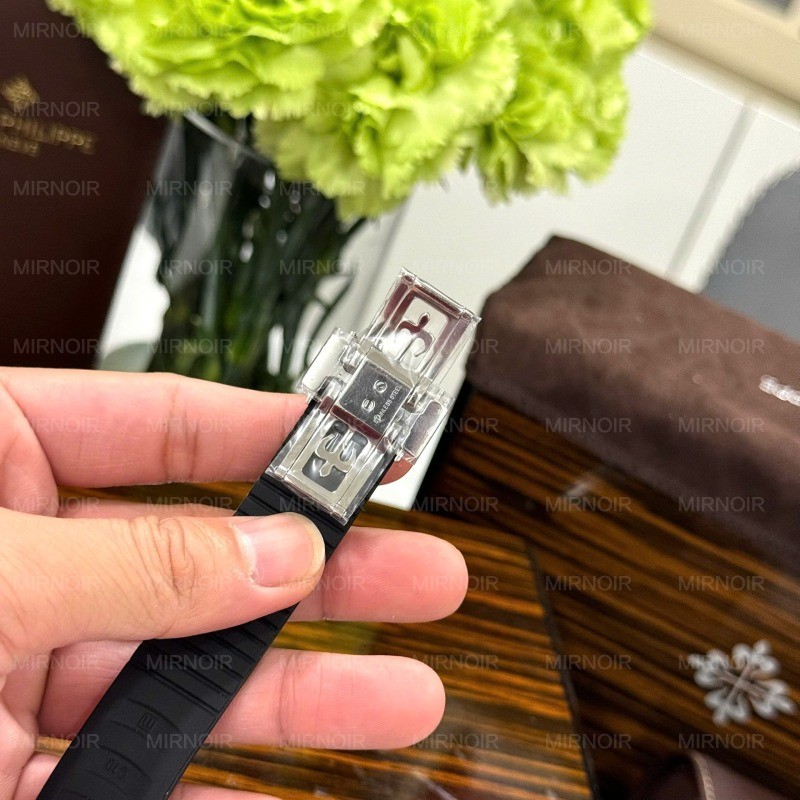 Dong-Ho-Patek-Philippe-Aquanaut-5261G-Mat-So-Xam-Replica-Cao-Cap-Nhat-40mm-5.jpg